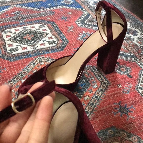 J. Crew velvet heels - WORN ONCE! Size 7.5 - Picture 7 of 7